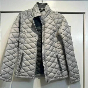 Free Country silver/grey lightweight puffer jacket size small.
